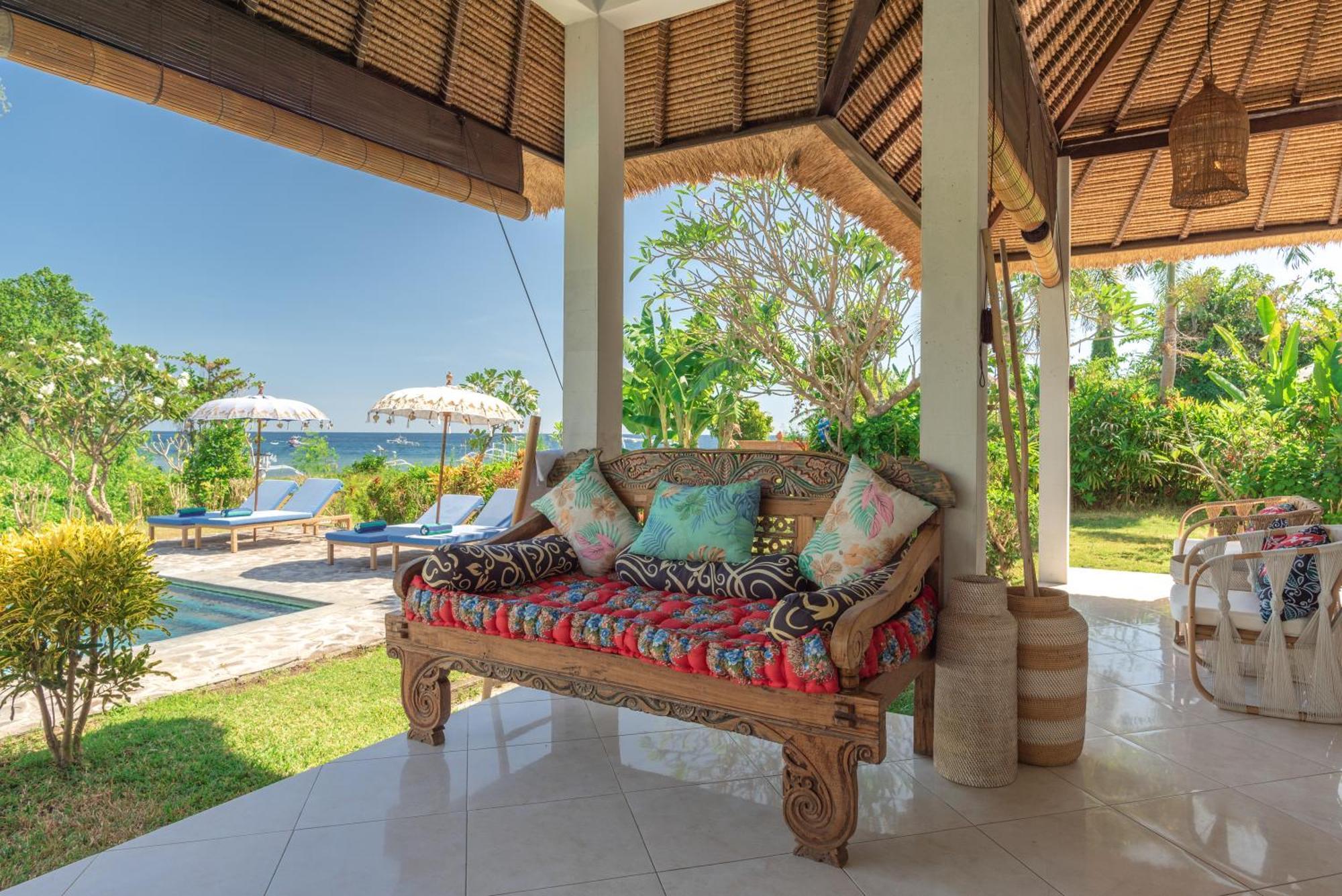 Absolute Beach Front Villa Umeanyar Екстериор снимка