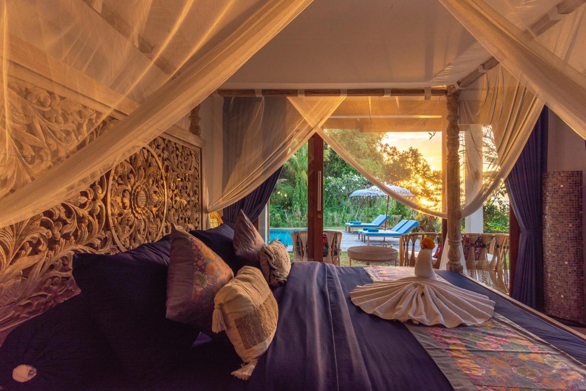 Absolute Beach Front Villa Umeanyar Екстериор снимка