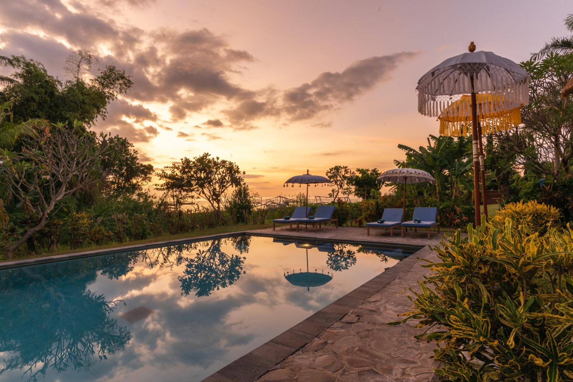 Absolute Beach Front Villa Umeanyar Екстериор снимка